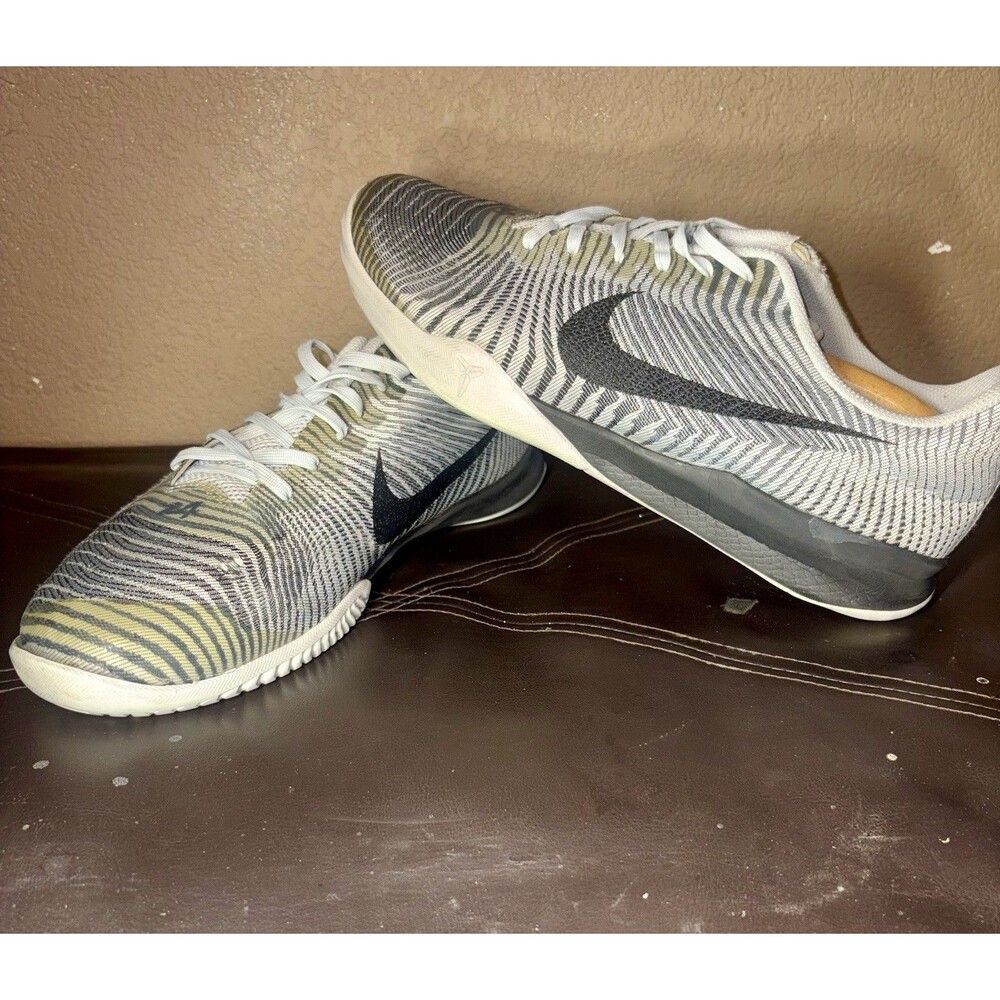 Nike Kobe Mentality 2 Wolf Grey Mens Sz 11 Basketball Shoes 818952-100 KB Bryant